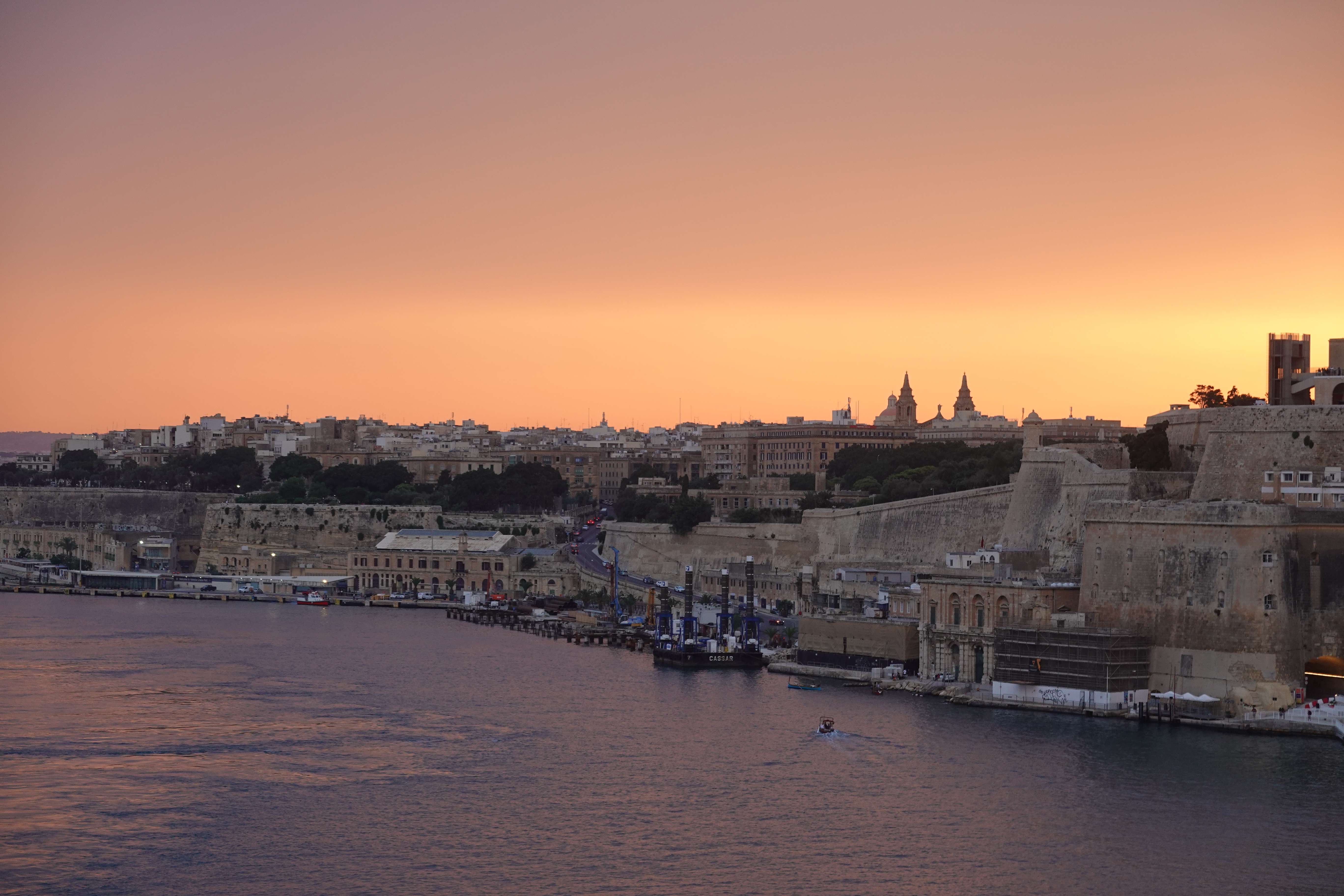 Click to show or hide the buttons